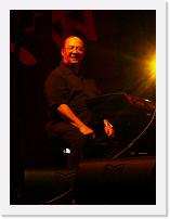 28 - Alfredo Valdes Jr al piano * 741 x 988 * (392KB)
